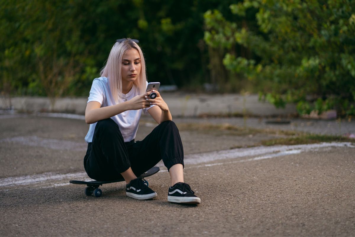Social Media + Teen Suicide - What Is The Connection?