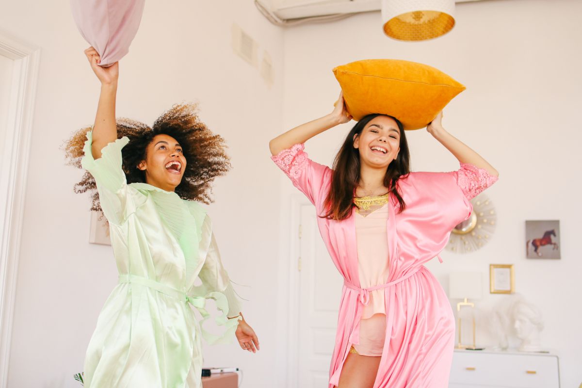 22 Fun Activities For A Teen Girl Sleepover Party!