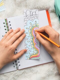 14 Easy DIY Bookmark Ideas For Kids